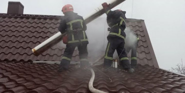 На Рівненщині у будинку загорівся димар (ФОТО)