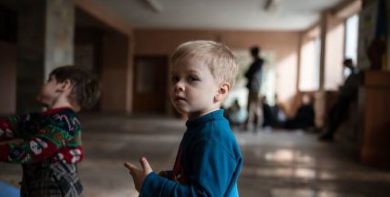 Українських дітей в окупації піддають медичній фільтрації: здорові або хворі