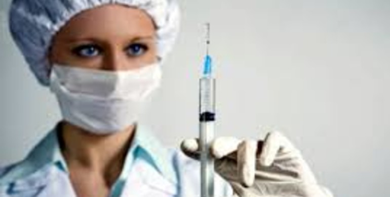 Медики Рівненщини власним прикладом доводять безпечність вакцинування