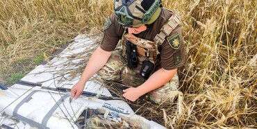 Рівненські вибухотехніки показали уламки дронів, які впали в області 