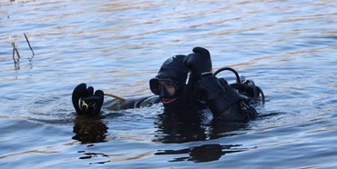 На Рівненщині в озері потонув чоловік