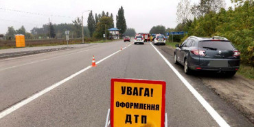 На Рівненщині біля Любомирки в смертельній автопригоді загинуло двоє людей (ФОТО)