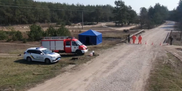 Як в кіно: рятувальники зафільмували кадри з коронавірусного села на Рівненщині (ВІДЕО)