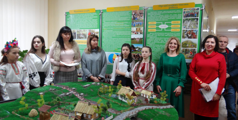 На Рівненщині визначили кращих екскурсоводів музеїв навчальних закладів