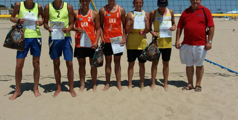 Золото і срібло здобули рівненські волейболісти на Чемпіонаті України