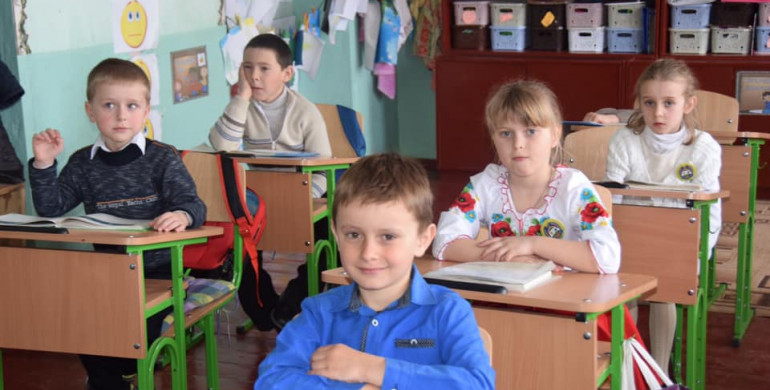 На Рівненщині вчителі можуть залишитися без грошей через повільну оптимізацію шкіл 