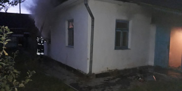 На Рівненщині з палаючого будинку врятували чоловіка 