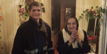 На Володимиреччині рятувальники допомогли літній жінці потрапити у квартиру