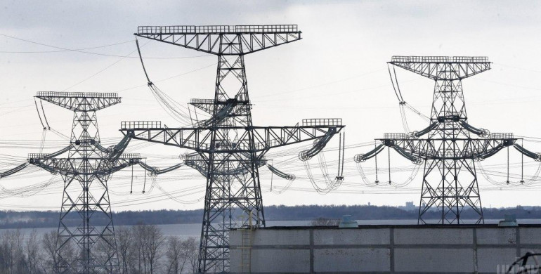 Білорусь припинила постачання електроенергії в Україну