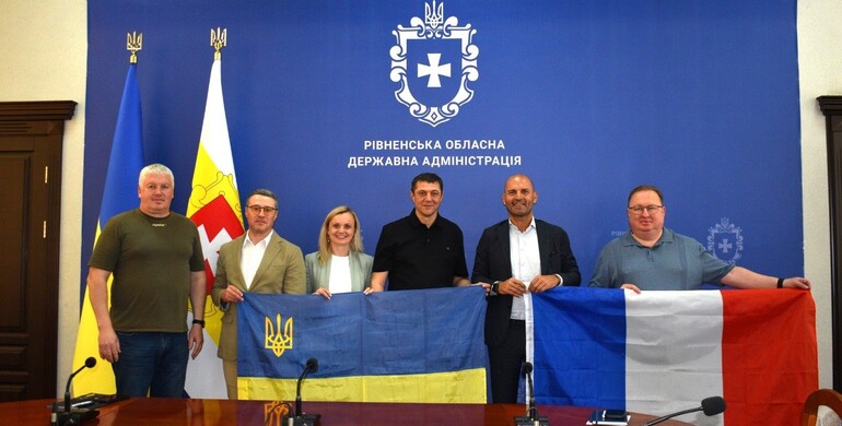Жителів віддалених громад Рівненщини консультуватимуть вузькі спеціалісти віддалено