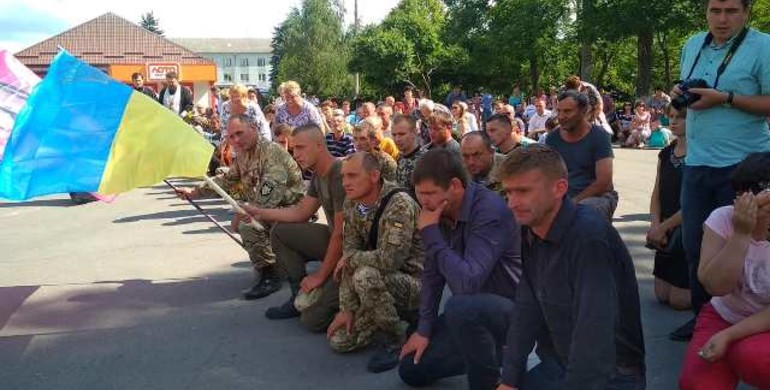 На Дубровиччині поховали земляка-захисника України