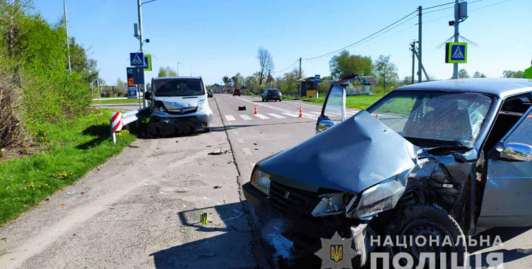 Житель Дубна на авто зіткнувся з автомобілем тернополянина і сам постраждав 