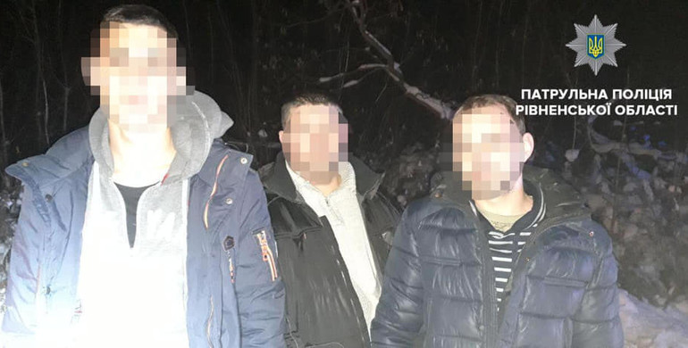 На Рівненщині група розбійників здійснила напад на автозаправну станцію