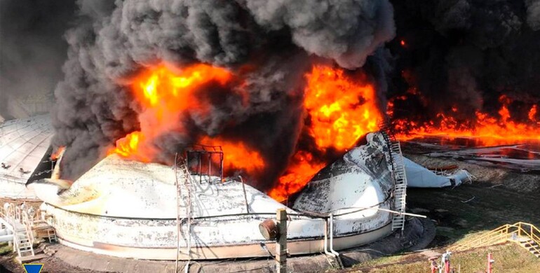 СБУ розпочала кримінальне провадження за фактом обстрілу нафтобази на Рівненщині 