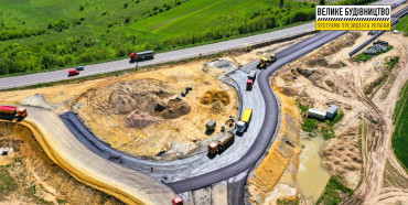 Транзит в обхід Рівного: поблизу Житина будують 6 км нової дороги (ФОТО)