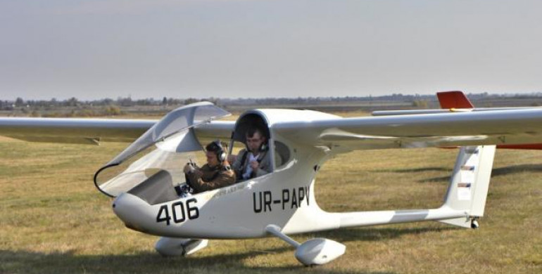 Авіатори намагаються встановити світовий рекорд у Воронові