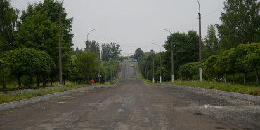 Центральну дорогу в селі Зоря капітально оновлюють в рамках  президентської програми 
