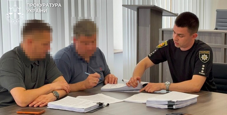 Екскерівника служби доріг на Рівненщині підозрюють у поверненні білоруській фірмі гарантії на 7,5 млн гривень 