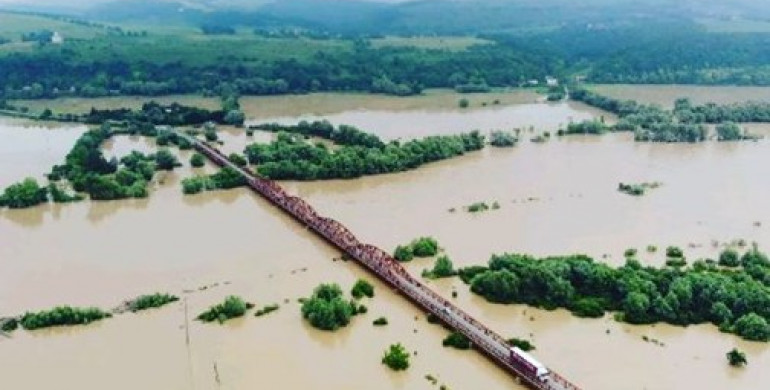 Кабмін виділив понад 750 мільйонів на допомогу областям, які постраждали від повені
