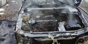 На вулиці Київській сьогодні вранці горіла автівка Renault Laguna