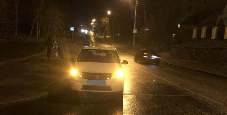 У Рівному на «зебрі» збили пішохода (ФОТО)
