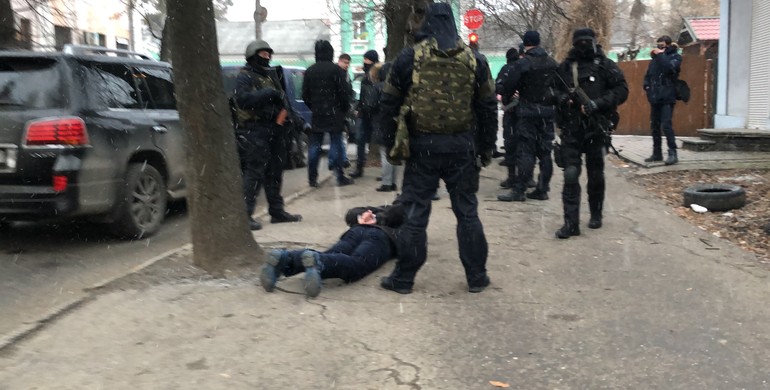 Після гучного затримання біля прокуратури в Рівненській області Федорчука та його поплічника відпустили до дому
