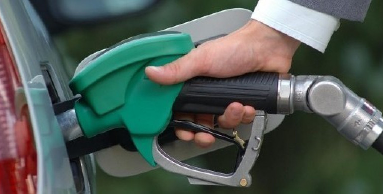 Бензин, дизель чи електро: Яке авто вибрати рівнянам 