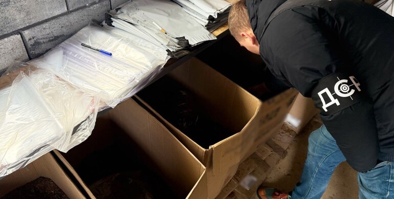 На Рівненщині двоє чоловіків постануть перед судом за незаконний збут тютюну