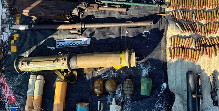 На Рівненщині викрили «чорного зброяра», який налагодив ввезення зброї із зони бойових дій