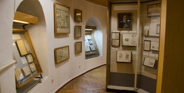В Острозі презентують проект «Інтерактивний музей стародруків»