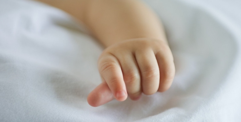 На Рівненщині у підсобному приміщенні знайшли тіло новонародженого хлопчика