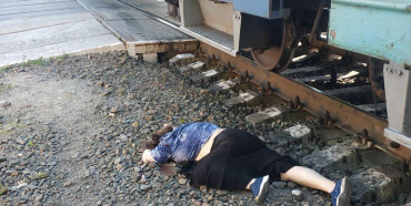 Встановлено особу загиблої під потягом жінки