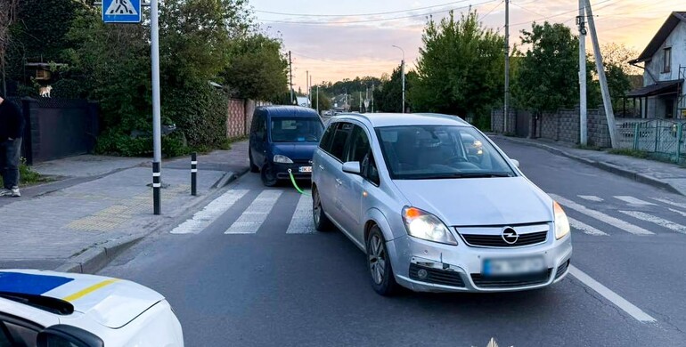 У Рівному під колесами авто травмувалася 10-річна дівчинка