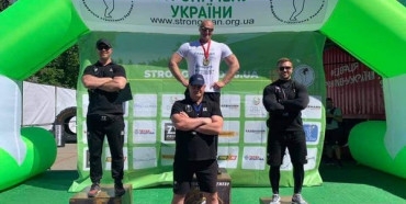 Рятувальник з Рівненщини виборов золото на Чемпіонаті України зі стронгмену серед аматорів (ФОТО)