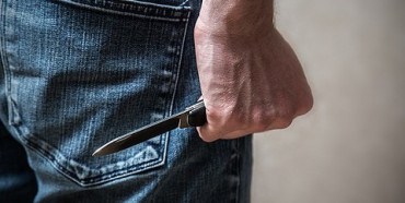 У селі на Рівненщині жінка отримала ножем в живіт