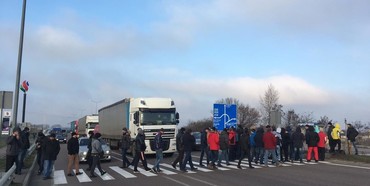 Рівненські мітингувальники розблокували автодорогу 