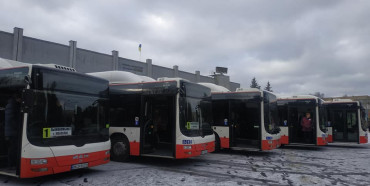 Відсьогодні у Рівному пасажирів перевозитимуть ще й автобуси (ФОТО, ВІДЕО)