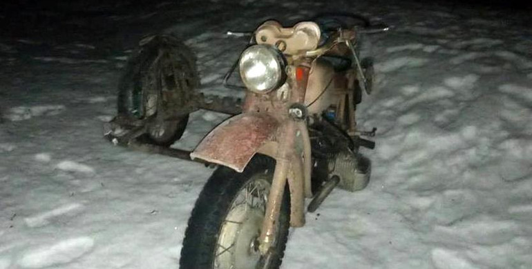 На Рівненщині мотоцикліст насмерть збив пенсіонера