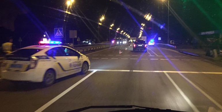 Біля Рівного п`яний "валютник" на BMW X5 насмерть збив двох жінок і утік [ФОТО]