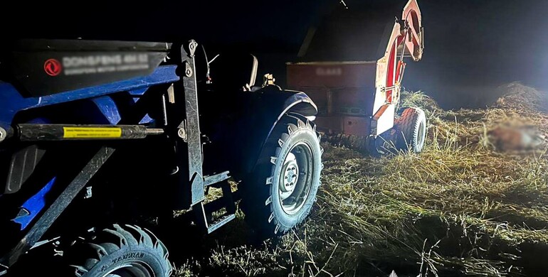 На Володимиреччині під час тюкування сіна загинув 26-річний чоловік