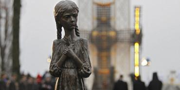 В Україні вшановують жертв Голодомору. Факти