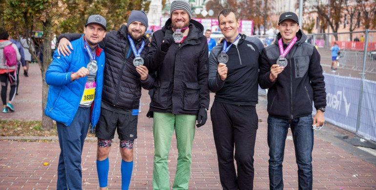 Рівненські атомники взяли участь у ювілейному Київському марафоні (ФОТО)