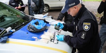 У Рівному спіймали наркодилера з великою кількістю психотропів  
