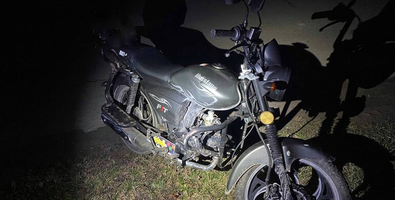 На Дубенщині неповнолітні напідпитку їздили на мотоциклі: водій травмувався 
