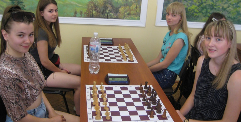 Рівненські шахісти другі на Спортивних іграх