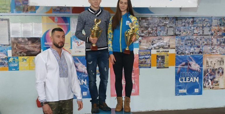 Рівненські легкоатлети із перемогами у Хмельницькому