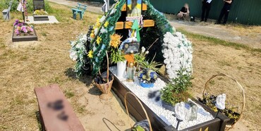 У Рівненському районі невідомий пошкодив могилу захисника України: встановлюють причетних