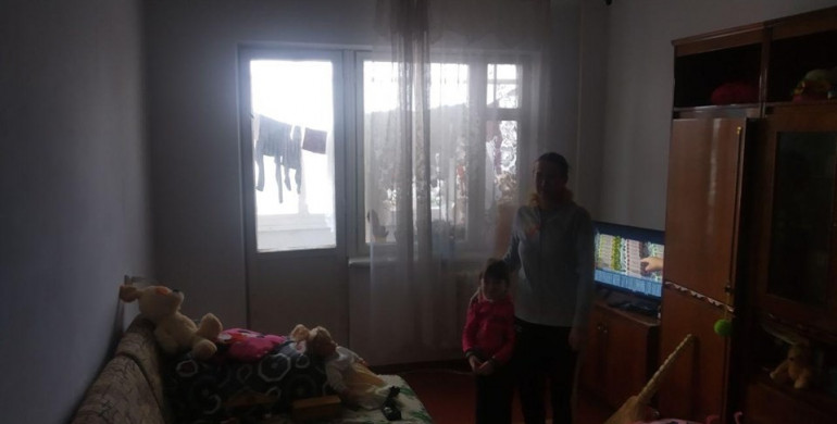 У Рівному дитина закрила маму на балконі, аби вибратись – викликали рятувальників(ФОТО)