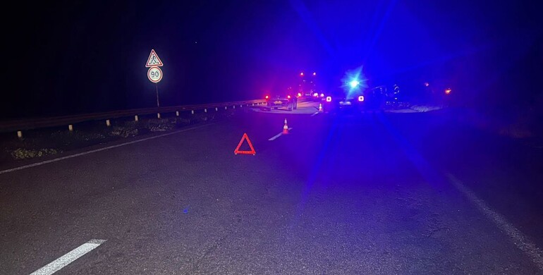 Біля Корця жінка випадково збила водіїв, які перед цим потрапили в ДТП 