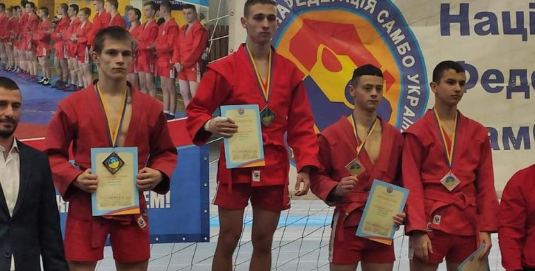 П'ять медалей вибороли рівненські самбісти на чемпіонаті України